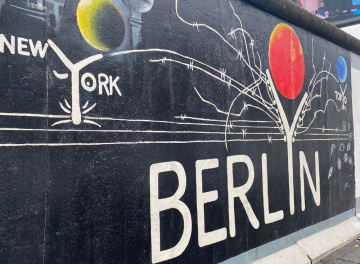 Powiększ obraz: Pozdrowienia z Berlina!  