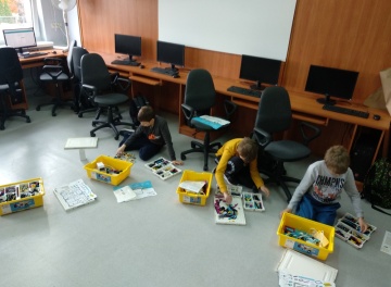 Powiększ obraz: LEGO, Arduino oraz druk 3D w SP34 - podsumowanie października  (#LaboratoriaPrzyszłości)