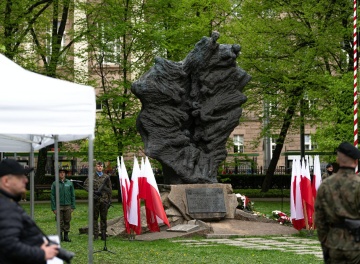 Powiększ obraz: Obchody Dnia Pamięci Ofiar Katyńskich
